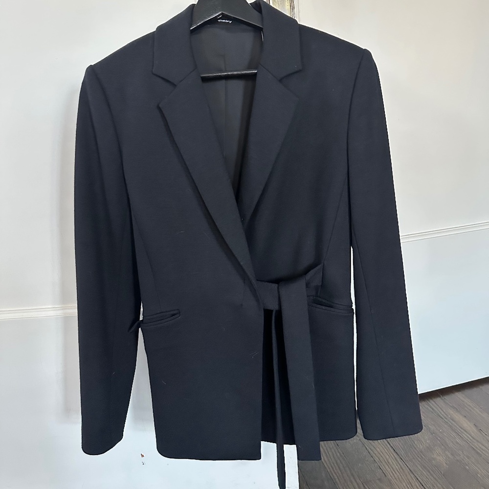 THEORY Size 4 Virgin Wool (80%) lined front belted tie blazer jacket